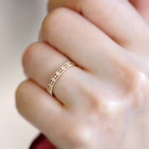 Venta al por mayor 14K oro amarillo Moissanite banda anillo declaración joyería conmemorativa con diseño único - Product Image 3