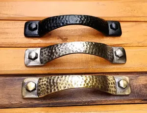 Manija de puerta antigua hecha a mano de la mejor calidad con técnicas de fundición de tallas tradicionales Material de metal de primera calidad al mejor precio - Product Image 4