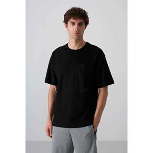 เสื้อยืดคอกลมโอเวอร์ไซส์ Tommylife Wholesale รุ่น 88341 สีดำ - FIESTA สำหรับผู้ชาย - Product Image 4