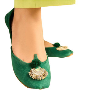 2026 Precio Económico al por Mayor, Khussa para Mujer, Antideslizante, Estampado, Tendencia de Moda - Product Image 1