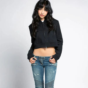 Sweat à capuche zippé court pour femmes de haute qualité, confortable et élégant, parfait pour les vêtements décontractés et les entraînements - Product Image 3