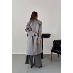 Abrigos Largos Grises Tejidos al por Mayor - Product Image 2