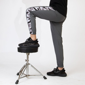 กางเกงผ้าโพลีเอสเตอร์ผ้าสแปนเด็กซ์สำหรับผู้ชายกางเกงลำลองระบายอากาศได้ดีมีซิปดีไซน์แผงลายพราง - Product Image 4