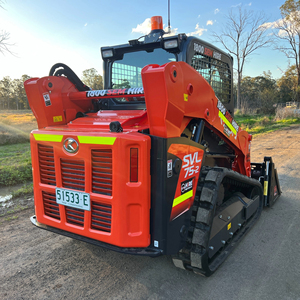 รถตักล้อยางคุณภาพสูง KUBOTA SVL65-2 สำหรับงานก่อสร้าง พร้อมอะไหล่หลัก ปั๊ม มอเตอร์ เครื่องยนต์ เกียร์ กล่องเกียร์ รับประกัน 3 ปี - Product Image 1