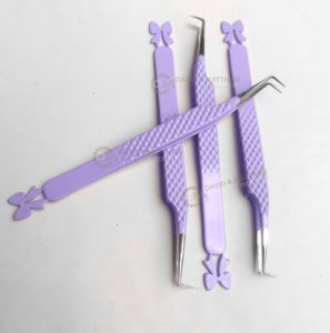 Pince à cils à 90 degrés avec logo personnalisé en violet, nouveau design d'arc avec outils de cils de marque privée personnalisables - Product Image 1