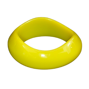 Bracelet en résine asymétrique jaune moutarde, bracelet moderne en acrylique, bracelet en résine tendance couleur unie très poli - Product Image 2