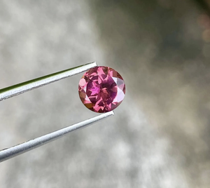 Tourmaline rose naturelle de forme ronde à facettes pierres précieuses en vrac couleur rouge anneaux collier boucles d'oreilles fabrication de bijoux 6mm - Product Image 4