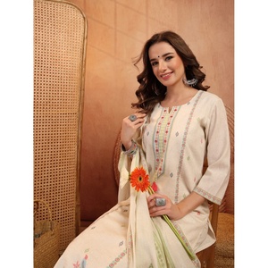 Preciosos conjuntos de choli kurtas de georgette bordados para mujer, con impresionantes motivos étnicos tradicionales, combinados a la perfección. - Product Image 1