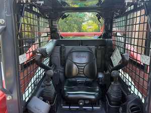 Chargeuse compacte Kubota SSV75 d'occasion à haut débit pour travaux de construction |   Chargeur compact 4x4 Diesel Kubota SSV75 à vendre - Product Image 3