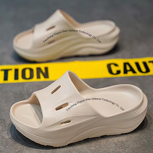 Chaussons d'hiver doux légers et écologiques personnalisés EVA déodorant hommes femmes sans lacet semelle épaisse sport anti-dérapant - Product Image 2