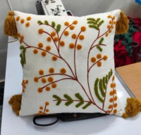 Housse de coussin moderne tuftée, brodée à la main, en coton de luxe, fabriquée en Inde, avec volants personnalisables et motifs de dessins animés, lavable, pour la maison