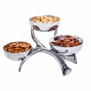 Bol décoratif en laiton argenté à trois sections, élégant, artisanal, pour la table, service de table pour la salle à manger et l'espace de vie - Product Image 3