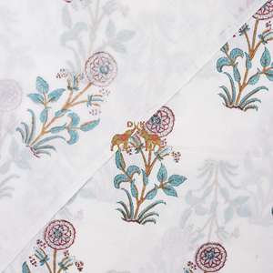 Nouveauté, tissu d'habillement léger en coton imprimé à la main avec des motifs floraux, pour l'été, en vente - Product Image 3