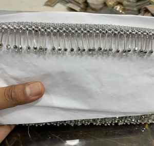 Lacets latkan brodés à la machine sur mesure avec matériel de broderie attaché dans divers modèles et couleurs pour robes de mariée - Product Image 2