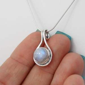 Collar con colgante de piedra lunar de Plata de Ley 925 para mujer, joyería de piedras preciosas hechas a mano - Product Image 4