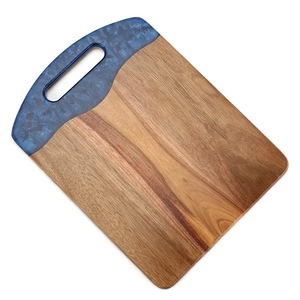 Planche à découper en résine de bois le plus populaire planche à fromage de service en bois d'acacia et époxy avec logo personnalisé plateau de charcuterie décoratif - Product Image 1
