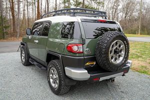 Voitures d'occasion en excellent état, très demandées, 2013 FJ Cruiser - Product Image 2