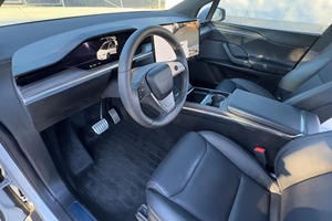 Tesla Model X Plaid 2023 Certificado, Limpio y en Buen Estado - Product Image 4