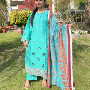 Le plus récent design de marque pakistanaise shalwar kameez pour les femmes Designer Coton/Costumes de pelouse Coton imprimé/Costumes de pelouse - Product Image 1
