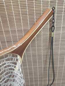 Ensemble de filets de pêche à la mouche en bois personnalisés de haute qualité avec filet Naylon et crochet de suspension élastique - Product Image 6