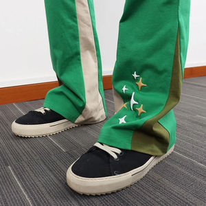 Pantalon de jogging pour homme avec logo personnalisé, coupe évasée, délavé, style streetwear, jambe large, taille mi-haute, en tissu épais, vente en gros - Product Image 5