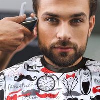 Capa de Peluquería para Estilistas y Barberos - Ecológica, Cómoda, de Alta Calidad, Personalizable en Color y Talla, de Nailon/Poliéster