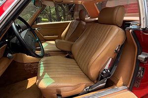 รถเบนซ์ M-ercedes-Benz 560SL ปี 1987 สภาพดี ไม่มีการตั้งราคาขั้นต่ำ วิ่ง 74 พันไมล์ เครื่องยนต์ V8 สีแดงสด พร้อมหลังคาแข็ง ไม่ได้ดัดแปลงมากนัก - Product Image 5