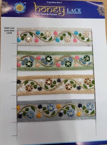 Dentelle brodée florale colorée élégante pour la mode, la décoration intérieure et les projets d'artisanat - Product Image 3