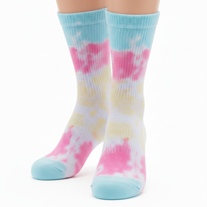 Chaussettes de sport personnalisées en batik pour femmes, décontractées, tricotées pour l'automne, antidérapantes, fabriquées en Turquie, avec logo personnalisé - Product Image 1