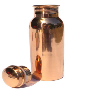 Bouteille en cuivre de conception unique Excellente bouteille en cuivre pur faite à la main Meilleure bouteille en cuivre élégante indienne de fantaisie de concepteur - Product Image 2