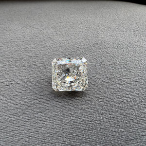 Diamant synthétique de laboratoire de 20,04 carats, taille Radiant, couleur H, clarté VS2, certifié IGI, pour la fabrication de bagues - Product Image 2