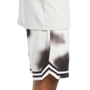 Short avec logo personnalisé OEM Short décontracté en polyester pour hommes Short imprimé de plage, de course, de natation et de basket-ball pour hommes Quick INDUSTRIES - Product Image 6