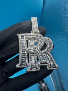 Colgantes y Dijes Personalizados con Letras RR, Joyería Fina Hip Hop para Hombre, Hechos a Mano, Chapados en Oro de 14K, Plata 925, Moissanita Baguette - Product Image 4