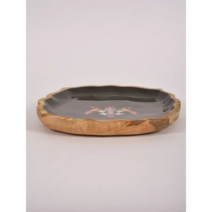 Plateau de service pour sucreries et collations Design attrayant Plateau et plateau en bois massif de forme personnalisée en bois fait à la main - Product Image 1