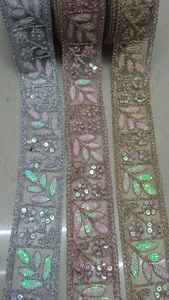 Lacets en organza sur mesure avec décoration de perles de paillettes de broderie couleurs assorties pour la revente par les magasins de fournitures de coupe - Product Image 6