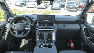 2022 pour 300 VXR 4.0P MY2022 SUV Blanc Premium d'occasion Euro V 7 places Conduite à gauche - Product Image 4