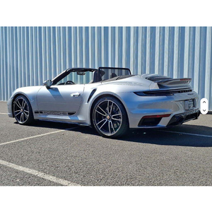 Porsche 911 Turbo S Cabriolet AWD 2024 Argent Métallisé GT, Transmission Automatique, Jantes Alliage d'Occasion R17 Gauche, Sièges en Cuir, Pack Équipement Électrique - Product Image 3