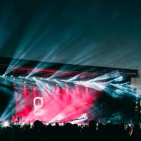 Écrans Extérieurs 2.6MM 2.97MM 3.91MM Écran LED de Scène Extérieur Rideau Vidéo LED Étanche Écran LED TV pour Concert
