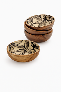 Bol de service en bois d'acacia émaillé avec motif de feuille de fougère monochrome Vaisselle rustique artisanale pour une décoration de salle à manger élégante - Product Image 4