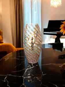 Grand Vase en Mosaïque de Vitrail Vintage Fait Main - Product Image 3