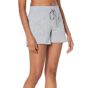 Short en molleton de coton pour femmes de haute qualité Fabricant respirant et personnalisé décoré avec motif et bouton - Product Image 2