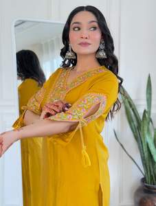 Viscose occasionnelle avec pantalon Kurti brodé et Dupatta Fabricant et fournisseur de l'Inde au taux le plus bas - Product Image 2