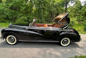 Venta de un Adenauer D Cabriolet de Lujo de Cuatro Puertas, Modelo 1951 W186, Superventas - Product Image 2