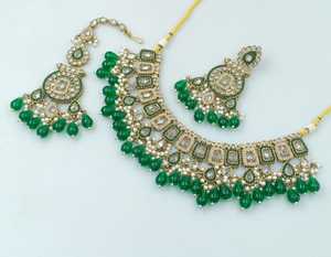 ชุดเครื่องประดับแฟชั่นอินเดียสุดพิเศษชุดสร้อยคอหิน CZ และไข่มุกพร้อมต่างหูชุดสวมหัวสำหรับผู้หญิง - Product Image 1