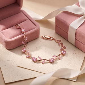 Pulsera de Lujo con Cristales Rosados y Diseño Floral para Mujer, Bañada en Plata con Piedras de Circonia Cúbica - Product Image 2