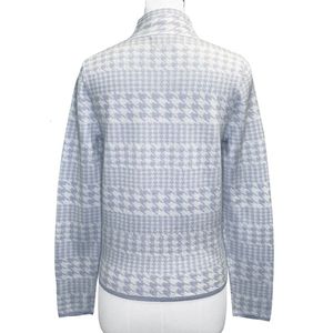 Pull décontracté pour femme en laine mérinos tricoté à carreaux, col roulé épais, anti-plis, respirant, motif rose sur le devant, idéal pour l'hiver et le ski - Product Image 2