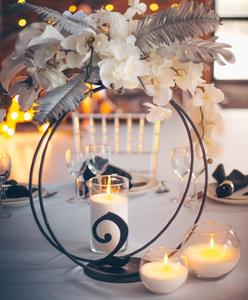 Elegante centro de mesa de boda de hierro forjado hecho a mano para una elegante decoración de mesa de banquete de inspiración vintage - Product Image 2