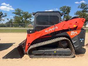 Chargeuse compacte robuste Kubota SVL95-2S avec système hydraulique avancé pour le terrassement et la manutention efficaces - Product Image 4