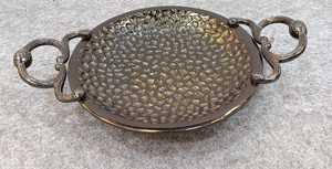 Bandeja de Servir Moderna de Metal con Asas - Plato Decorativo con Textura Ondulada en Bronce Antiguo para Restaurante y Hogar - Product Image 5