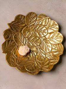 Decorative Leaf Patterned Round Platter For <b>Centre</b> <b>Piece</b> Home Decor And Serving in Low Price - Product Image 5